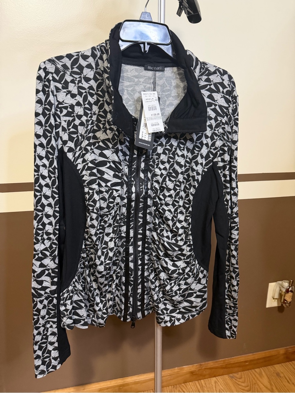 Molari NWT Black & White Patterned Zip-Front Women's Jacket size 44